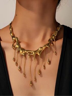 NEW! Unique Gold Drip Statement Necklace. Sexy Tassel Necklace A3-140